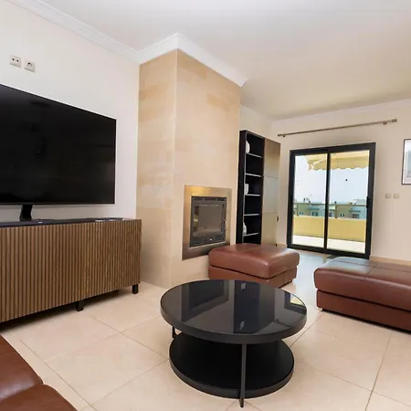Laguna Vista , Four Bedroom Luxury Penthouse * Lagos